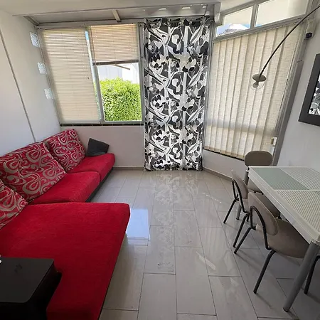 Acogedor Con Piscina En * Fuengirola