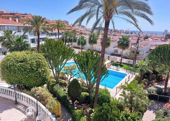 Acogedor Con Piscina En * Fuengirola