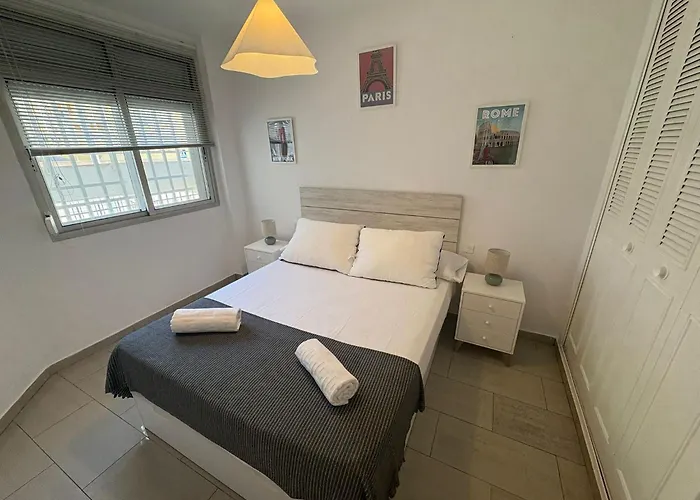 Acogedor Con Piscina En Fuengirola