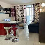 Apartament Acogedor Con Piscina En *