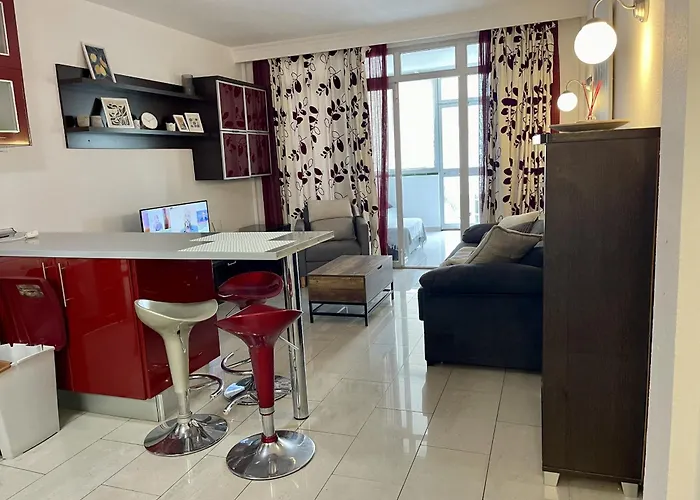 Апартаменты Acogedor Con Piscina En *